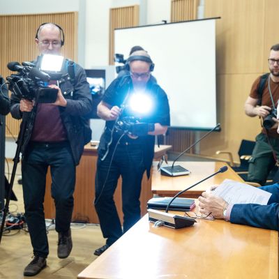 KRP:n rikoskomisario, tutkinnanjohtaja Olli Töyräs Kuopion väkivallanteon vangitsemisoikeudenkäynnissä jota käsiteltiin Pohjois-Savon käräjäoikeudessa Kuopiossa perjantaina 4. lokakuuta