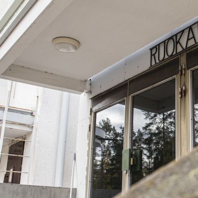Vanha ruokalarakennus Immolassa.