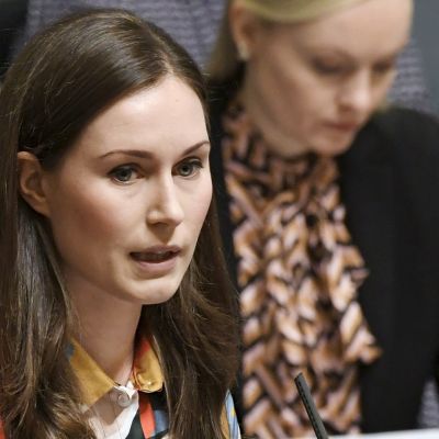 SDP:n pääministeri Sanna Marin eduskunnan täysistunnossa 16. joulukuuta.