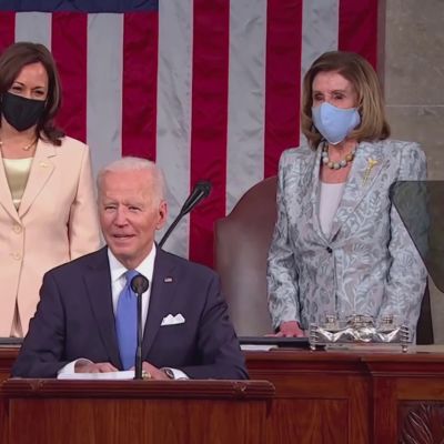 Bidenin puhetilaisuudessa rikkoutui yksi lasikatto