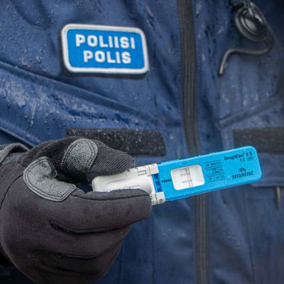 Poliisin huumetesti