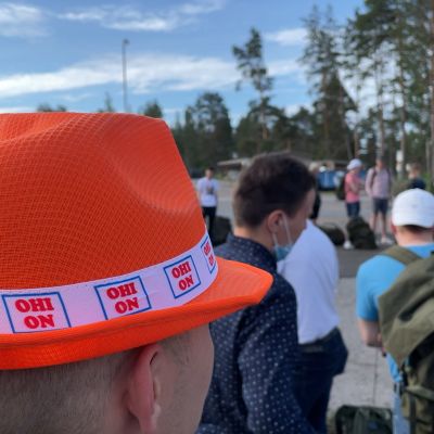 Ohi on! Porin prikaatista kotiutuvien varushenkilöiden poikkeuksellinen inttivuosi päättyy