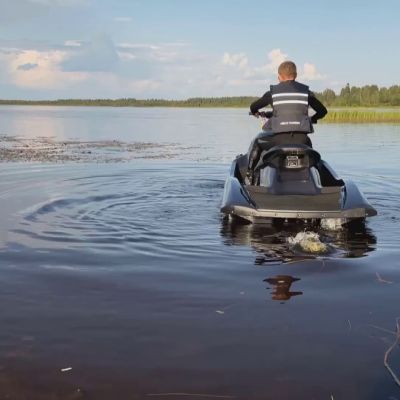 Vesijetit rantautuivat myös Kajaaniin – Lari Manninen huomasi kysynnän ja hankki tarjontaa vuokramarkkinoille