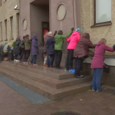 Oulussa halattiin perjantaina 90-vuotiasta museorakennus Ainolaa