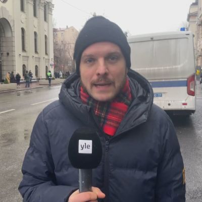 Ylen kirjeenvaihtaja kertoo Memorialin oikeudenkäynnistä