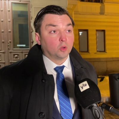 Pohjanmaan äänikuningas Joakim Strand vannoo maakunnallisen yhteistyön nimeen
