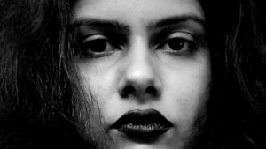 Suridhi Sharma är journalist och aktiv i kvinnosaksrörelsen "Happy to Bleed" Suridhi Sharma, indisk aktivist i rörelsen Happy to Bleed