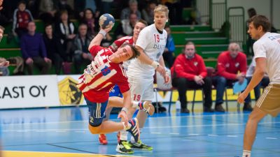 Robin Mattsson skjuter.