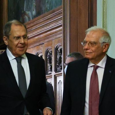 Rysslands utrikesminister Sergej Lavrov och EU:s utrikeschef Josep Borrell. 
