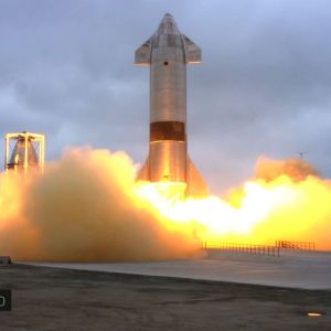 Starship-avaruusraketti laskeutui onnistuneesti Texasiin torstain vastaisena yönä Suomen aikaa.
