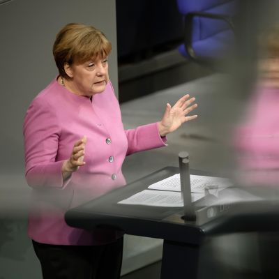 Saksan liittokansleri Angela Merkel puhui liittoparlamentissa Berliinissä, 9. maaliskuuta.