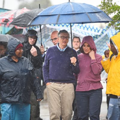 Bill ja Melinda Gates vierailulla Etelä-Afrikassa.