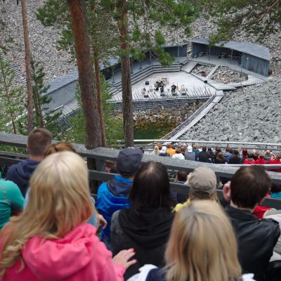 Näkymä Aittakurun katsomosta esiintymislavalle. Pyhä Unplugged 2017