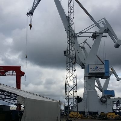 Rauman telakka nosturi satama RMC Rauma Marine Constructions