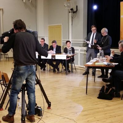 Laihian kuntavaalistartissa vain muutamat eturivin paikat jäivät tyhjiksi.