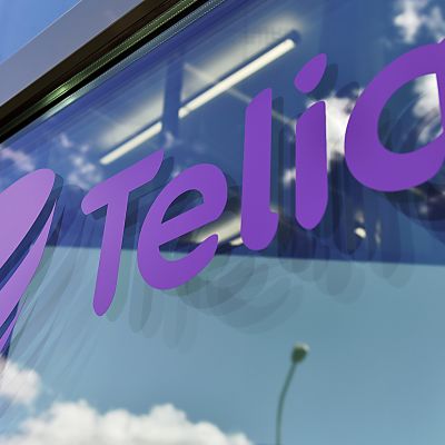 Telian logo ikkunassa