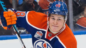 Jesse Puljujärvi väntar på sitt genombrott i NHL. Jesse Puljujärvi i Edmonton Oilers.