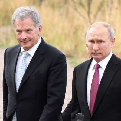Sauli Niinistö ja Vladimir Putin vierailemassa Suomenlinnassa keskiviikkona.