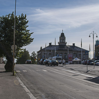 Rådhuset sett från linden på Rådhusgatan