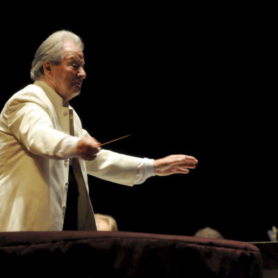 Den brittiska dirigenten och violinisten Neville Marriner vid en konsert i Spanien år 2008.
