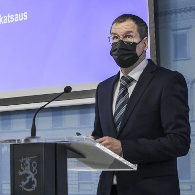 Suomen talous supistui vähemmän kuin mitä odotettiin, finanssineuvos Jukka Railavo toteaa.