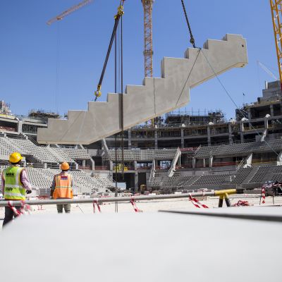 Kaikkien Qatarin jalkapallostadionien on määrä valmistua kaksi vuotta ennen MM-kisojen alkua.