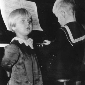 Anneli ja Matti Rauhala vuonna 1931 Viipurissa.