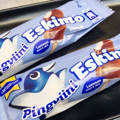 kaksi eskimo-jäätelöä