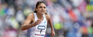 Nooralotta Neziri tror att en tid på 12,95 räcker till final. Nooralotta Neziri.