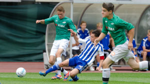 Klassiska Helsinki Cup har spelats sedan 1976.ordnats varje år sedan Ekenäs IF och HJK möttes i finalen i B15 i Helsinki Cup år 2014.