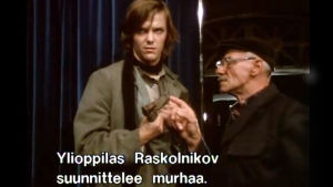 Genom litteraturen kan man finna sig sympatiserande med en mördare, som Raskolnikov. Markus Aalto Raskolnikovina tv-draamassa Dostojevskin galleria (1983)