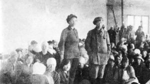 Naisvankeja Hennalassa 1918