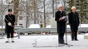 Jori Harju tar över befälet den 1 januari. Paradmönstring för kommendören för marinen i Åbo