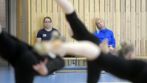 Teija Kukkala (till vänster) och Titta Heikkilä (till höger) Teija Kukkala (till vänster) och Titta Heikkilä (till höger)