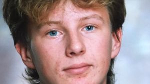 Han gick i nian när han under jobbet med julfestpjäsen insåg att han ville bli skådespelare. Tobias Zilliacus i tonåren.