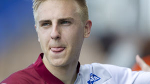 Johan Brunell har besvärats av ett antal skador under karriärens gång. Johan Brunell har fått sin fotbollsfostran i FF Jaro.