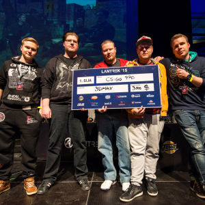 3DMAX Gaming juhli Lantrek 2015 CS:GO-turnauksen voittoa.