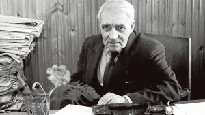 Gunnar Björling i bastukammaren på Östra allén i Brunnsparken. Poeten Gunnar Björling i sitt hem i Brunnsparken i mars 1960.