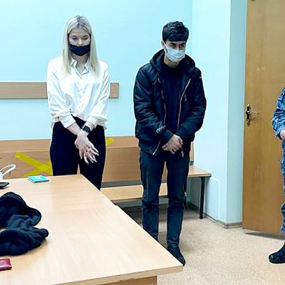 Ruslan Bobijev ja Anastasia Tšistova oikeudessa 29. lokakuuta.