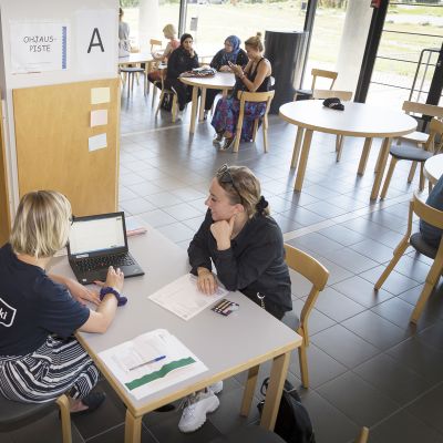 Ros Skogström hakee opiskelupaikkaa