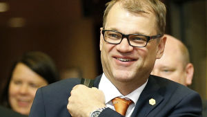 En nöjd statsminister har hållit allt annat än låg profil efter valet. Statsminister Juha Sipilä i Bryssel 24 september 2015.