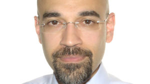 Rouzbeh Parsi är programchef vid Mellanöstern- och Nordafrikaprogrammet vid Utrikespolitiska institutet i Stockholm. Iranexperten Rouzbeh Parsi.