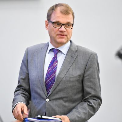 Juha Sipilä eduskunnan täysistunnossa 5. lokakuuta.