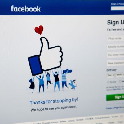 Facebookin kotisivu huhtikuussa 2016.