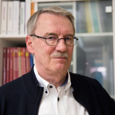 Professori Yrjänä Haahtelan kehittämillä malleilla on pystytty laskemaan talonrakennuksen kustannuksia jopa kansainvälisesti vertaillen poikkeuksellisen tarkasti.