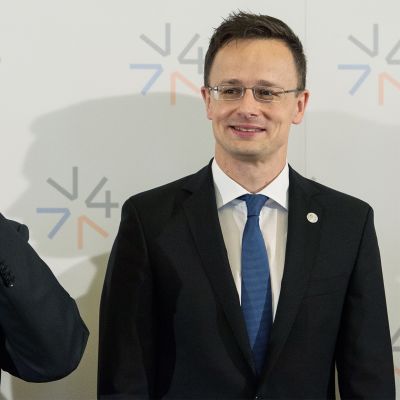 Puolan ja Unkarin ulkoministerit Witold Waszczykowski ja Peter Szijjarto Prahassa 4. toukokuuta.