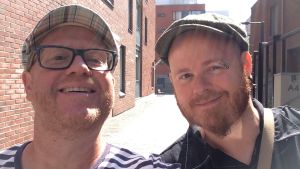 Peter Lüttge och Björn Karlsson - två glada Pokémon Go-spelare Peter Lüttge och Björn Karlsson.