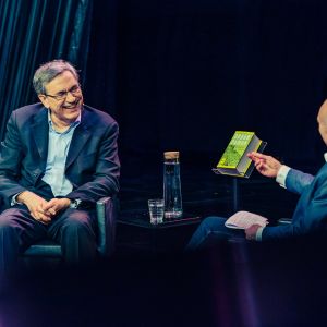 Orhan Pamuk ja Heikki Aittokoski Helsinki Lit -keskustelussa