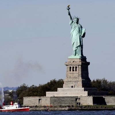 Vapaudenpatsas Liberty Islandilla New Yorkissa.