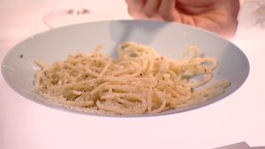 Cacio e pepe Pasta.